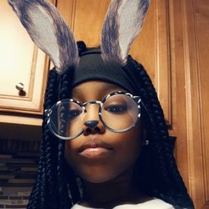 Meet your Posher, Mya